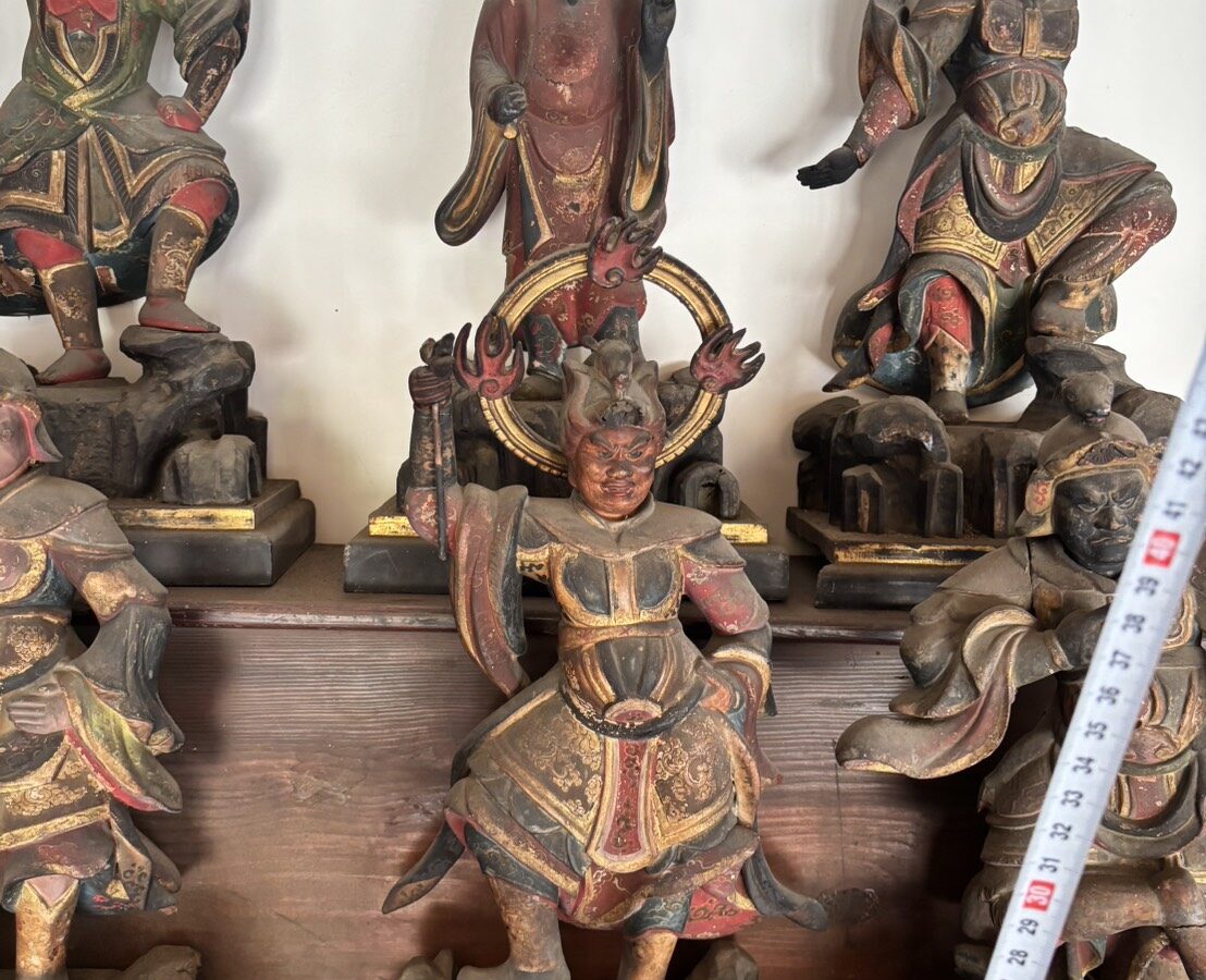 岡山県岡山市で出張買取した十二神将、如来像、千手観音像など十数体の仏像